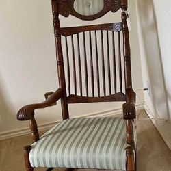 Beautiful Antique Vintage Rocking Chair
