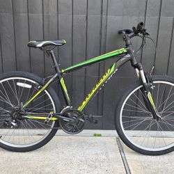 Specialized Hardrock Mountain Bike New Tires