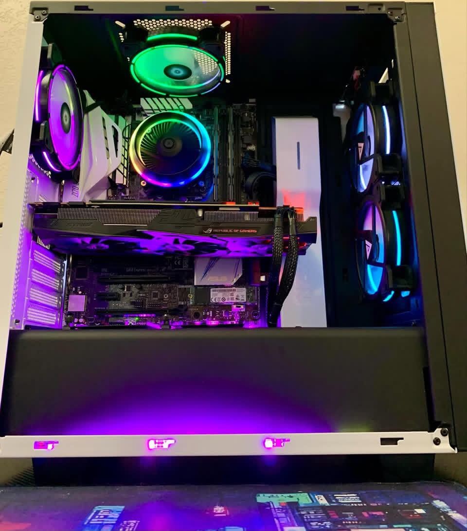 Gaming PC - 16GB DDR4 - Intel i5-6600K - GTX 1070 - 1TB HDD + 256GB SSD