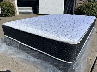 Queen Orthopedic Deluxe Collection Mattress!!