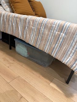 Queen size Metal bed and mattress