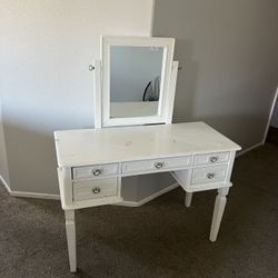 Kids Vanity 
