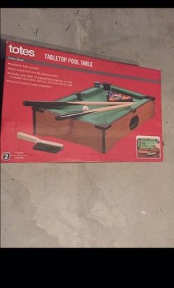Tabletop pool set