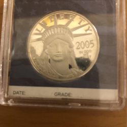 2005 US $50 1/2 Oz Platinum Coin. 