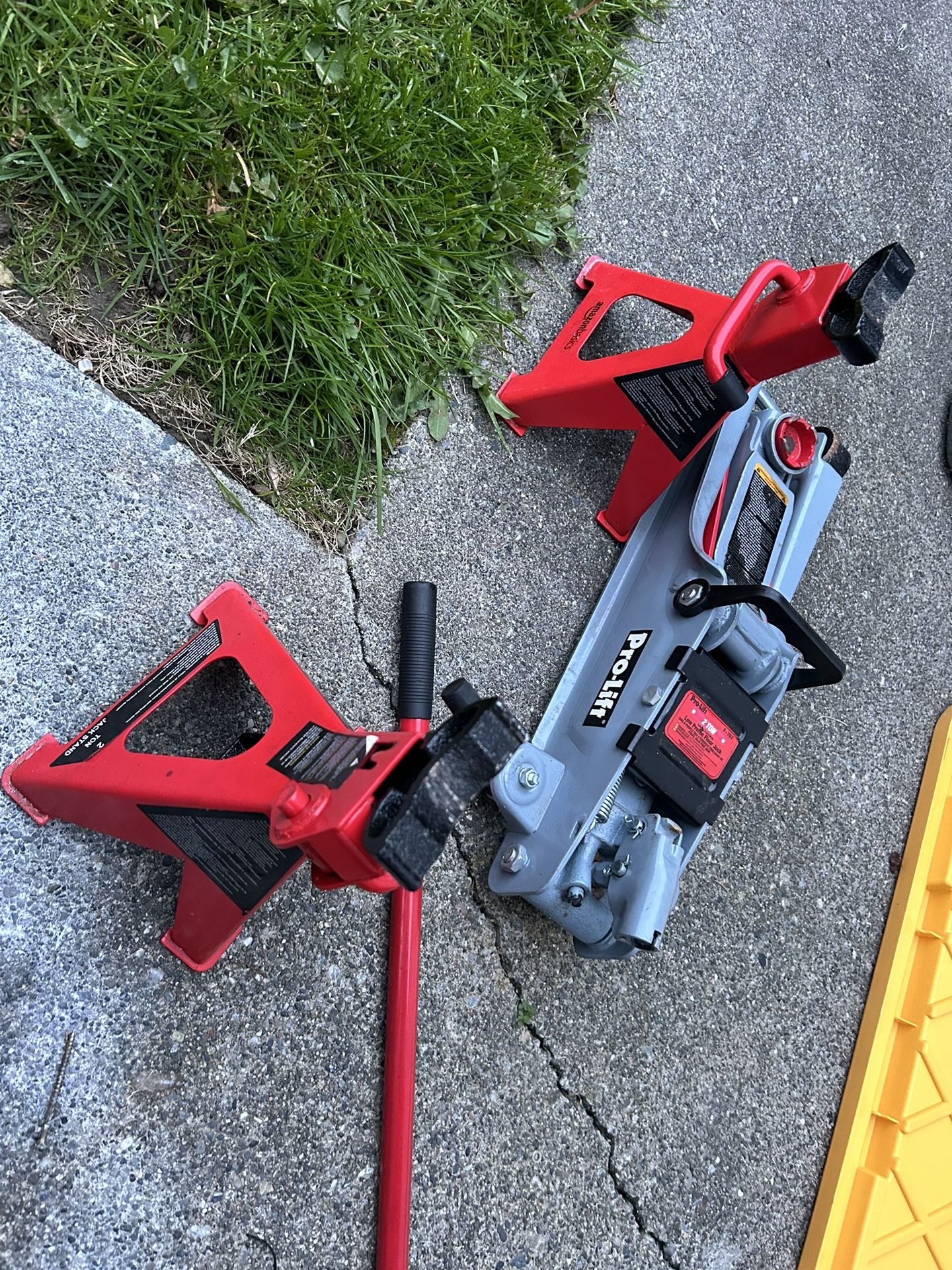 2 Ton Jack And Jack Stands 