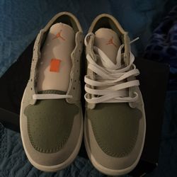 Jordan 1 Low Se Craft Olive / Black -Celadon