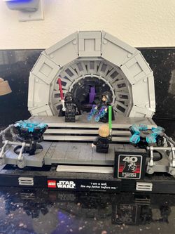 LEGO Star Wars 75352 Emperor's Throne Room Diorama Retired