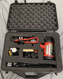  Nikonos V 35mm F/2.5 Orange Underwater Film Camera SB-105 