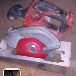 Milwaukee Circular Sawi