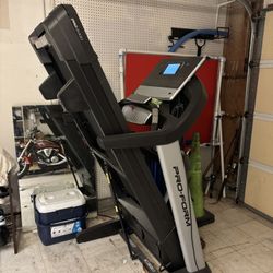 Treadmill - Pro-form Pro 2000 