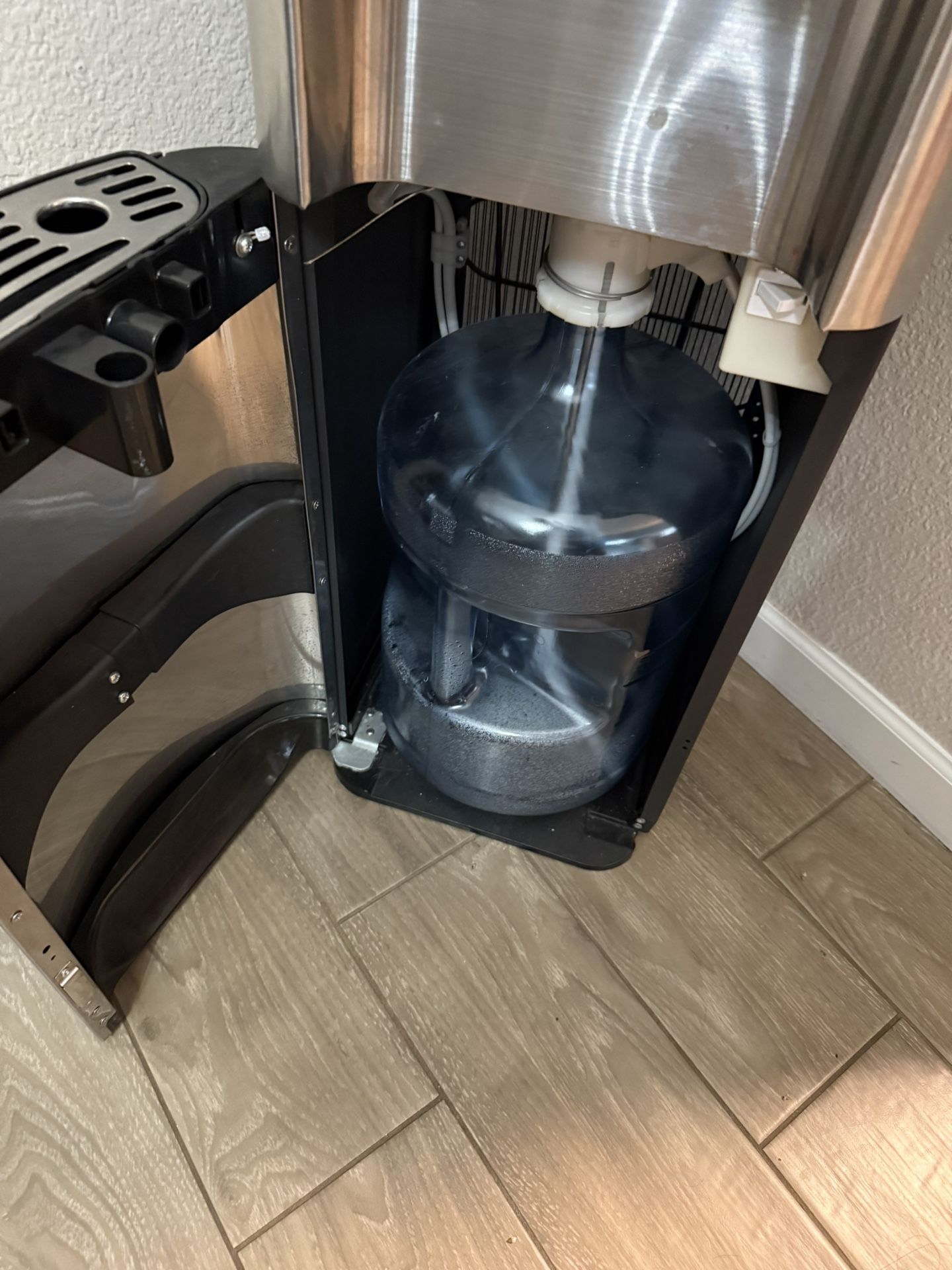Water Dispenser