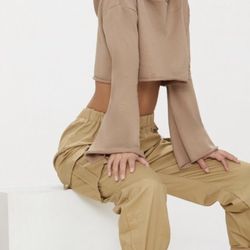 FLARED SLEEVE HOODED CROP SWEATSHIRT