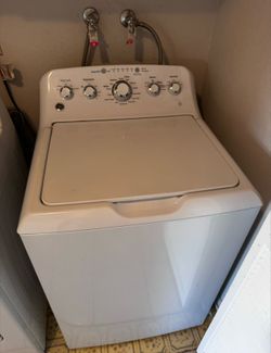 Washer dryer - sold as set and just pickup tonight 7/8