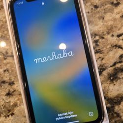 Unlocked IPHONE 11 64GB