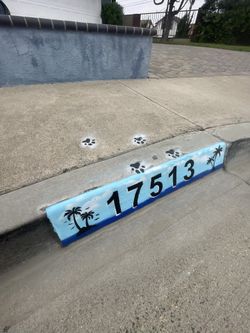 Decorative Curb Address With Beach Scene And Paw Prints 🐾 