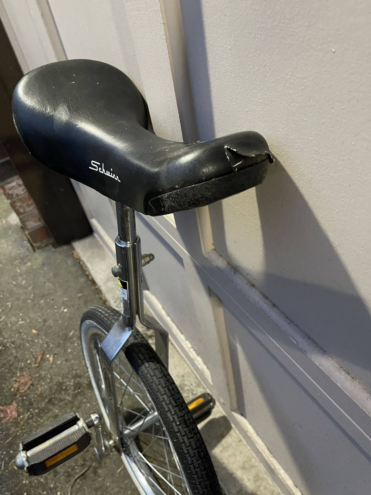 Schwinn Unicycle And Giraffe Unicycle for Sale in Shoreline, WA OfferUp