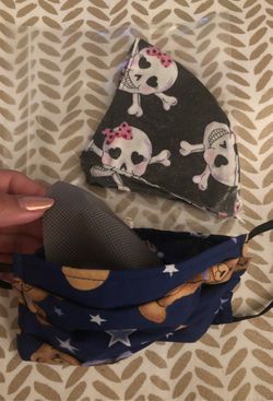 😷 Face Masks: Homemade, High Quality Material (medium/thick) Each with built-in FILTERS, washable & reusable 👍🏼