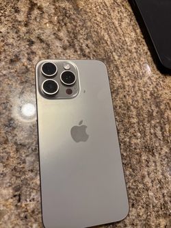 iPhone 15 pro max unlocked