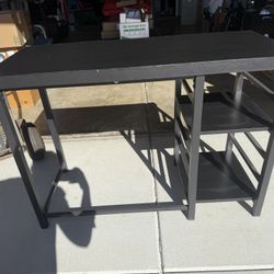 Black Desk