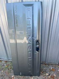 TAILGATE 2019-2024 CHEVROLET SILVERADO