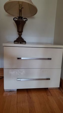 White 2-Drawer Nightstand with Silver Handles Full bedroom set