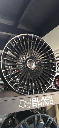 24s Giovanna wheel tires new 6lug Chevy with tires