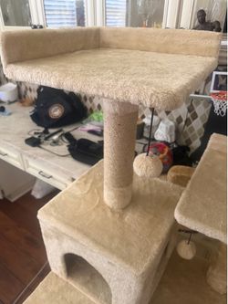 Cat tree/tower like new