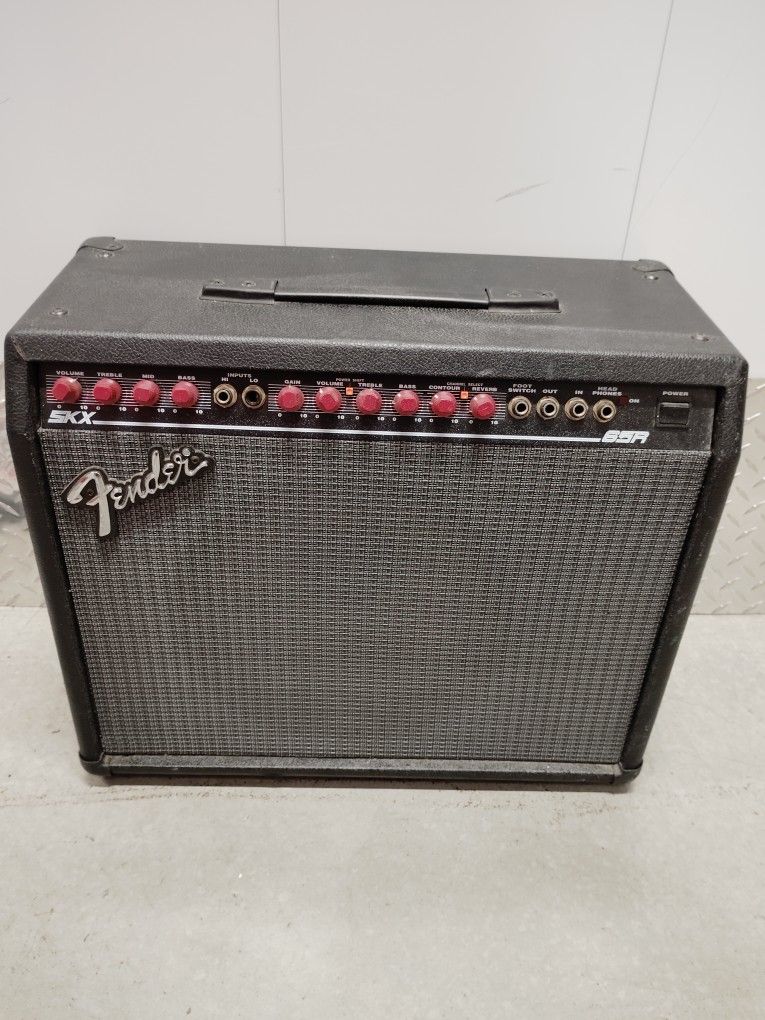 ✅ Fender SKX 65R Guitar Combo Amplifier 80's Solid State Red Knob (Taiwan) 