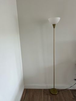 Gold Floor Lamp – 3-Level Adjustable Lighting