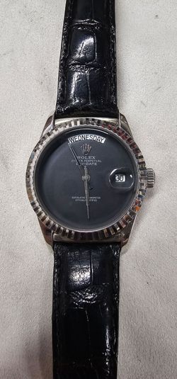 Day date 18k gold watch