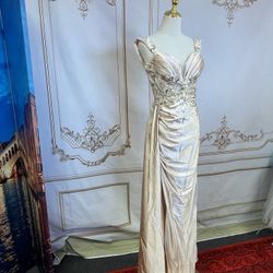 Sz 4 Small Gold Prom Gala Beaded Party Dress New