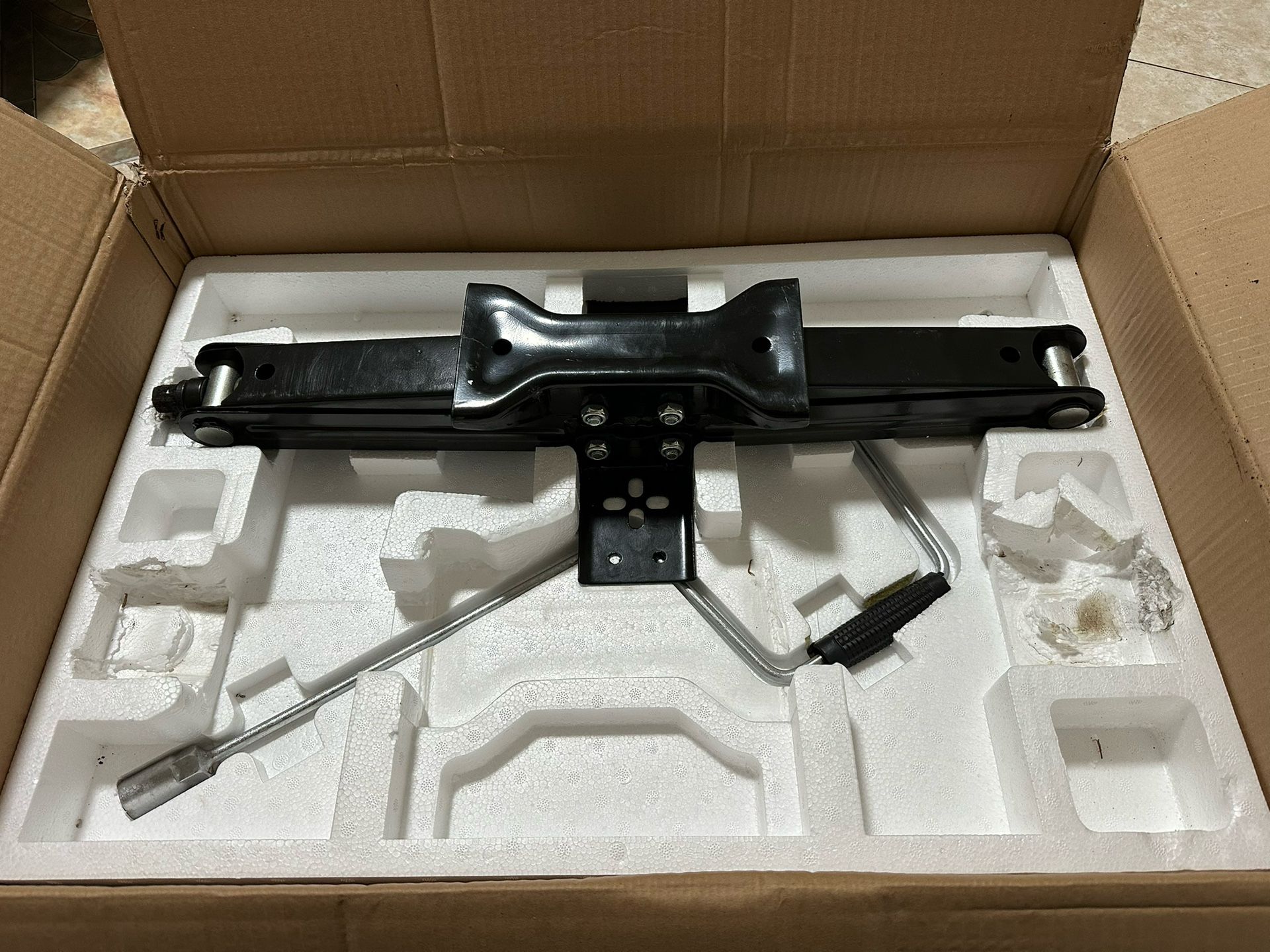 5000 lb Lift 24" RV Stabilizing Scissor Jack, Scissor Lifting Jacks w/Handle for Pop-Up Camper and Travel Trailer
