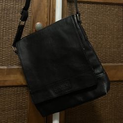 Kenneth Cole Crossbody Bag 