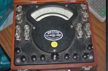 WESTON POLYPHASE WATT METER MODEL 329. BREMERTON 