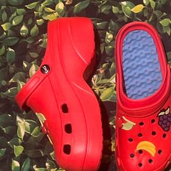 Redhill  crocs