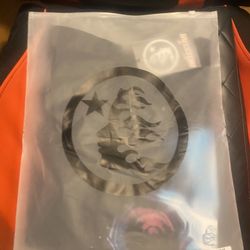 brand new black hellstar shirt size Small in men short sleve