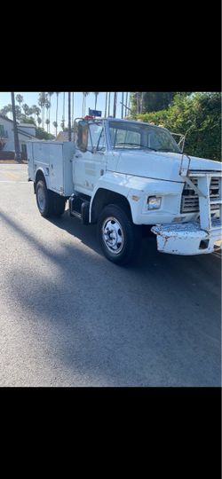 1984 Ford F-600 Super Duty