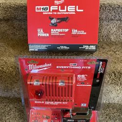 Milwaukee M18 Grinder 5.0 Battery And Charger 