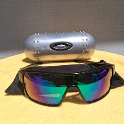 Oakley Lengendary StraightBACK  Sunglasses 