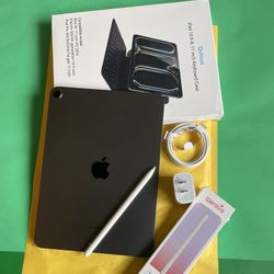 Apple iPad Air 5th Generation (M1 Chip) 64GB with Box, Pen And Keyboard 