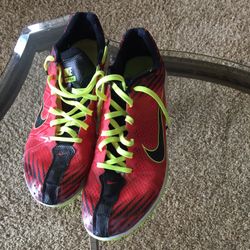 TRACK SHOES SIZE 10