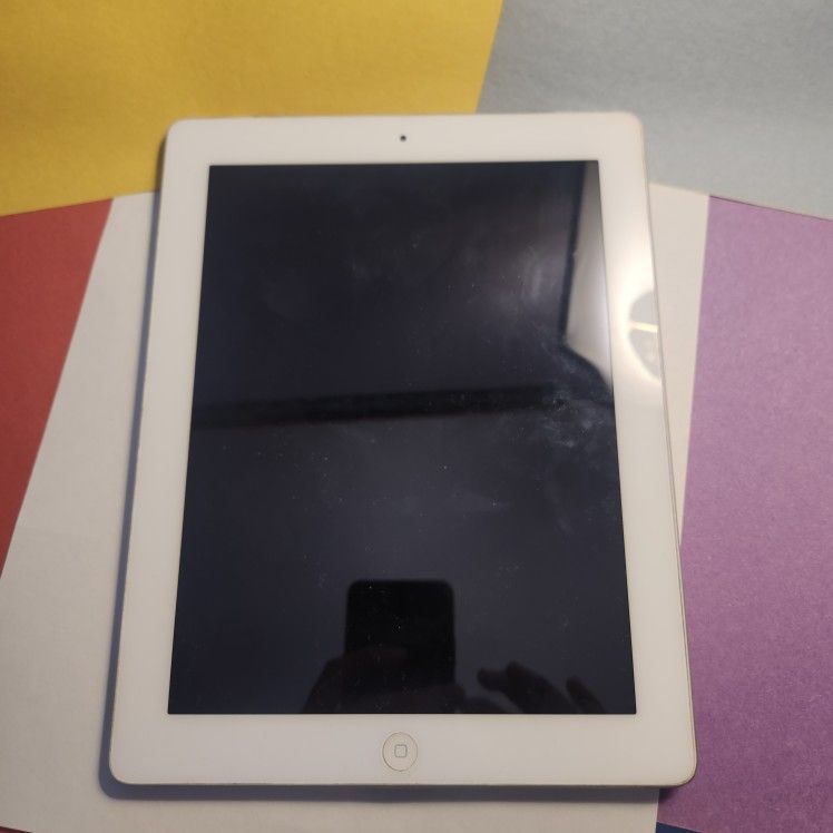 iPad (3rd generation) Dont know if it works (UNTESTED)1/3