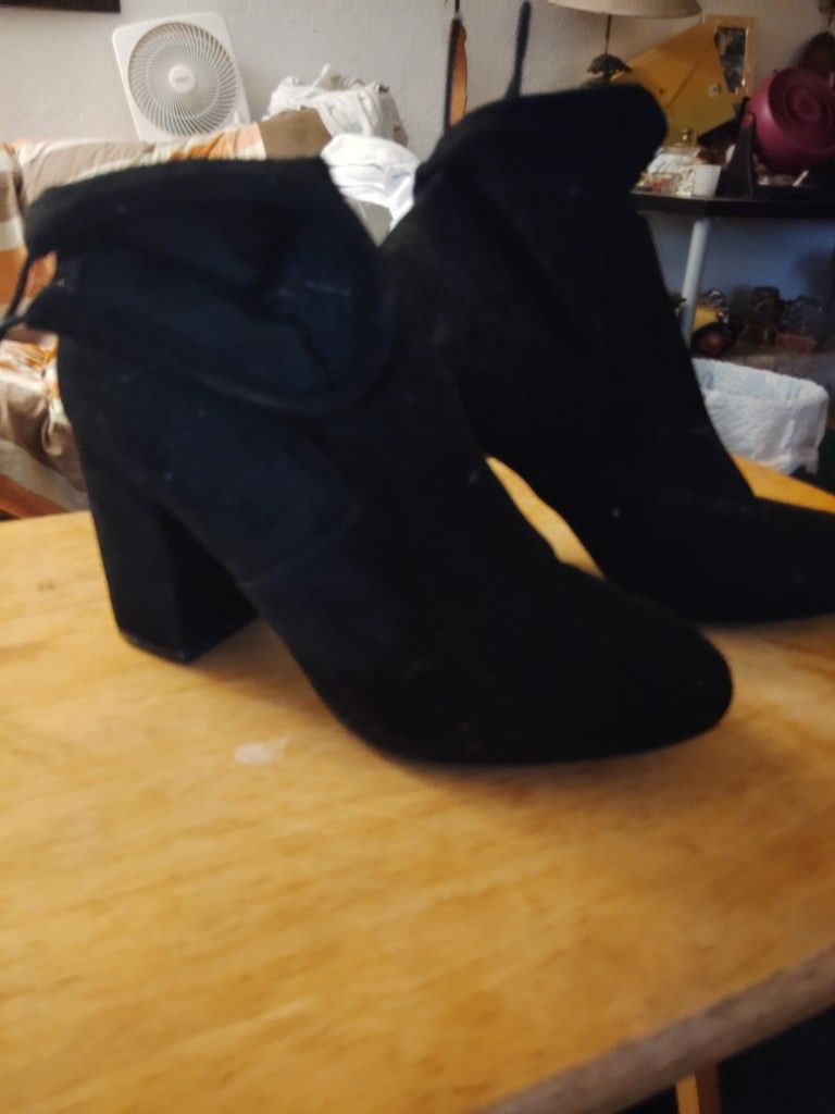 Black Felt Women's Size 9 Ankle Boots