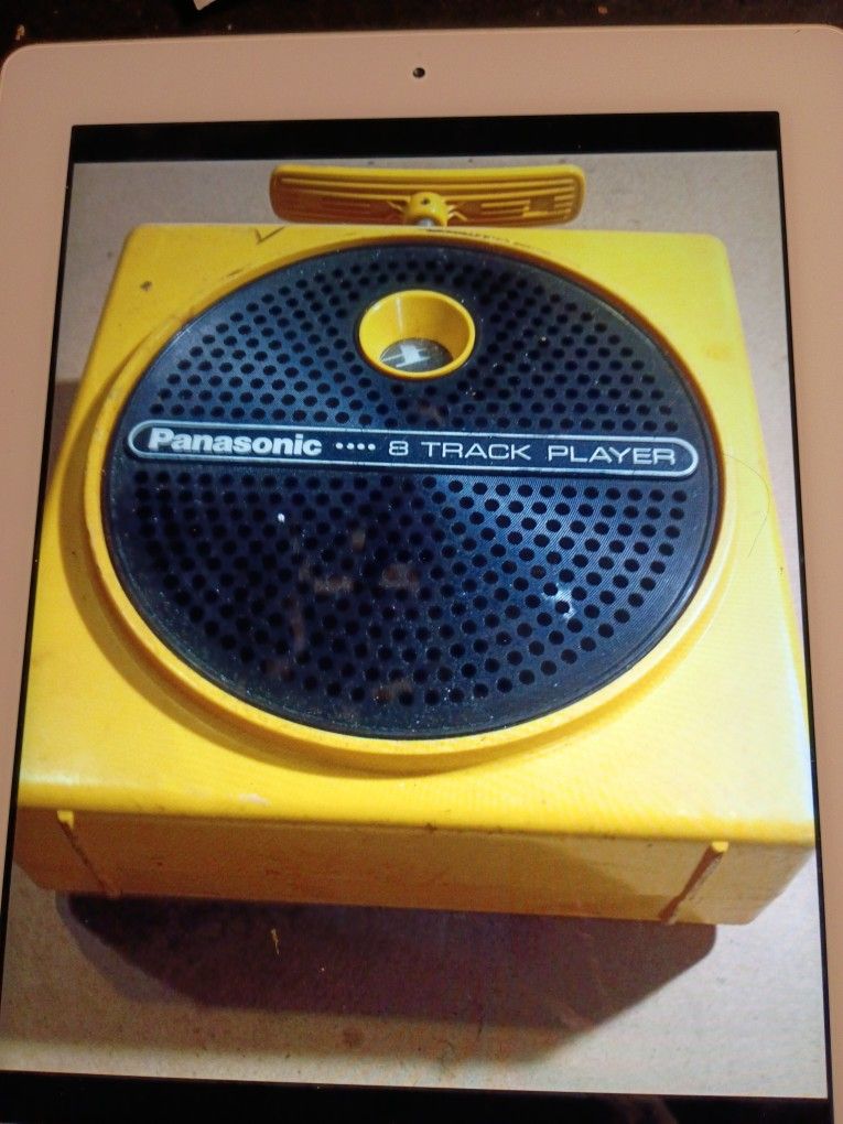 VINTAGE PANASONIC. 8 TRACK PLAYER