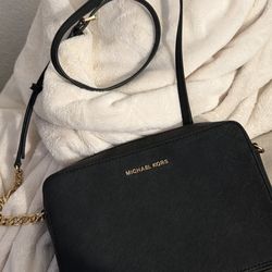 Michael Kors Purse (Black) 