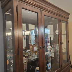 China Cabinet And Dinning Room Table And Chairs 