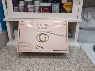 Guess Iconic.. Gift Set For Women