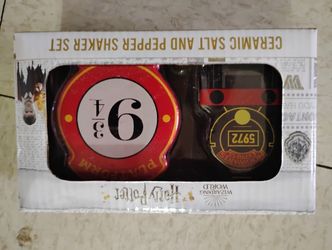 Hogwarts Express Salt And Pepper Shaker