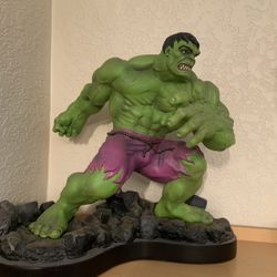 Hulk Statue. 