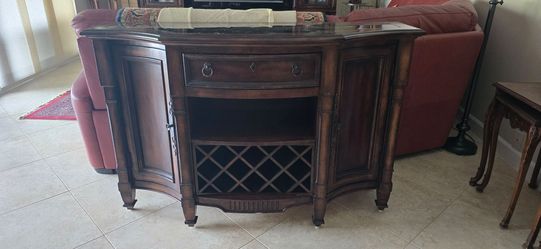 Broyhill Mahogany color wine storage sideboard/buffet.